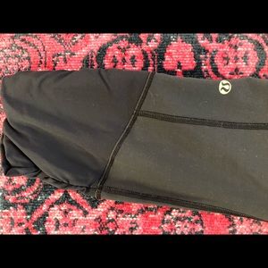 Charcoal grey 3/4 length lululemon crops